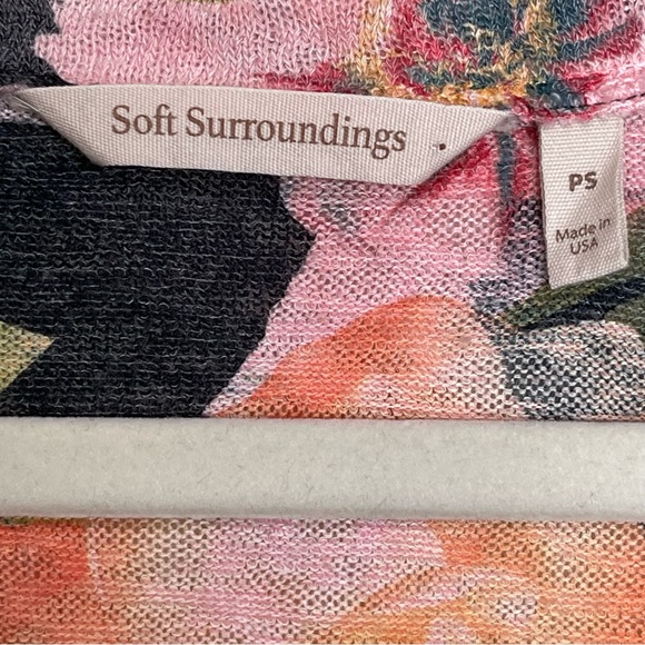 Soft Surroundings Midnight Blooms Tunic Grey Colorful Floral V-Neck USA Size PS - Picture 3 of 11